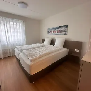 verificați disponibilitatea